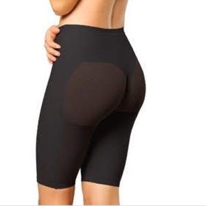 Mid tight short Shaper